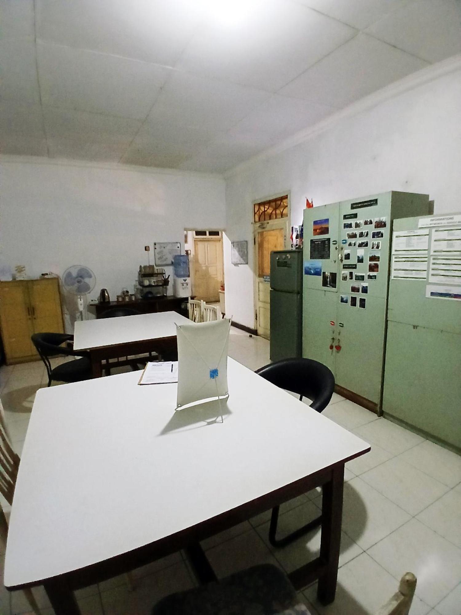 Moshi Moshi Hostel Probolinggo Bagian luar foto