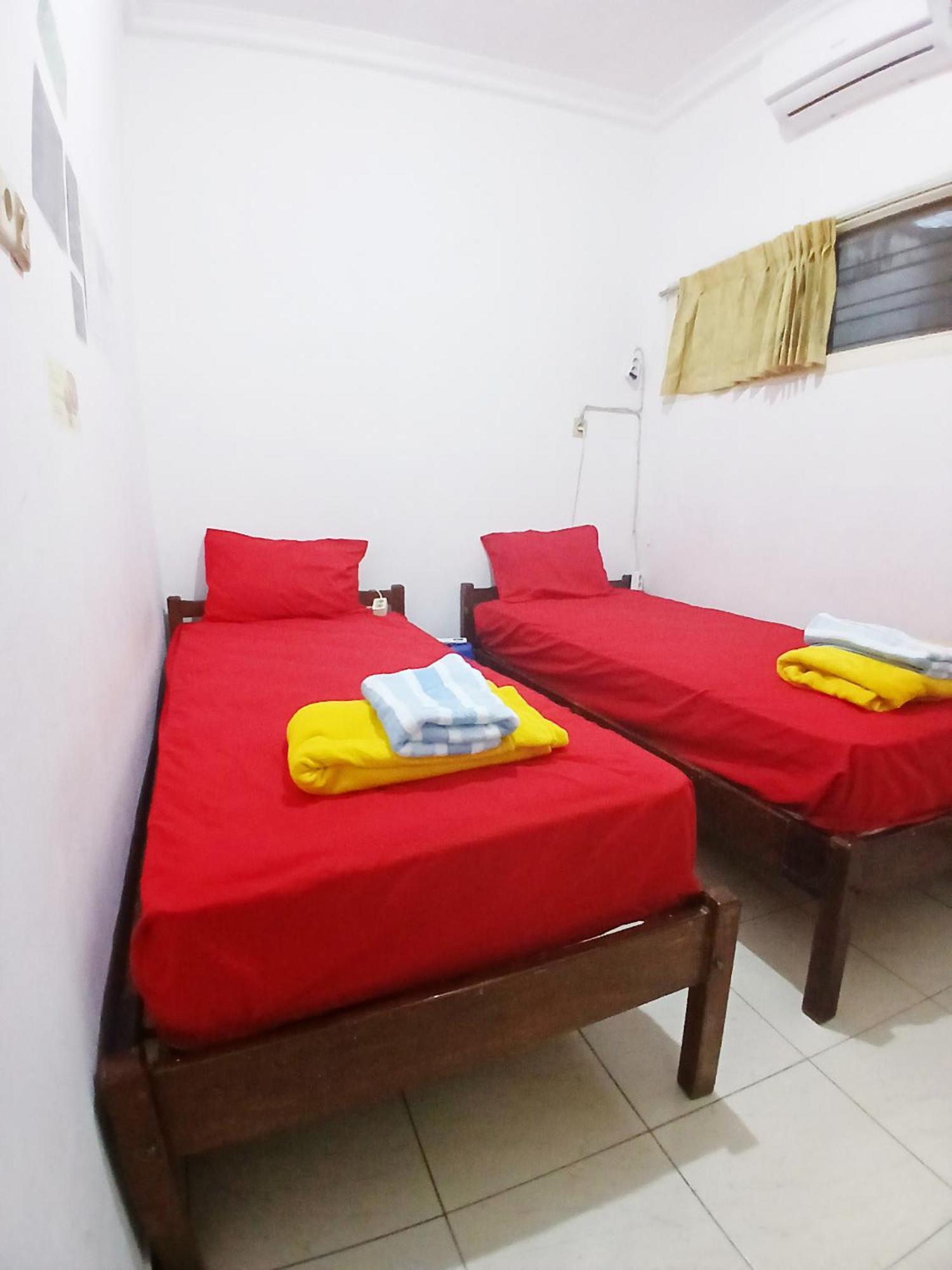 Moshi Moshi Hostel Probolinggo Bagian luar foto